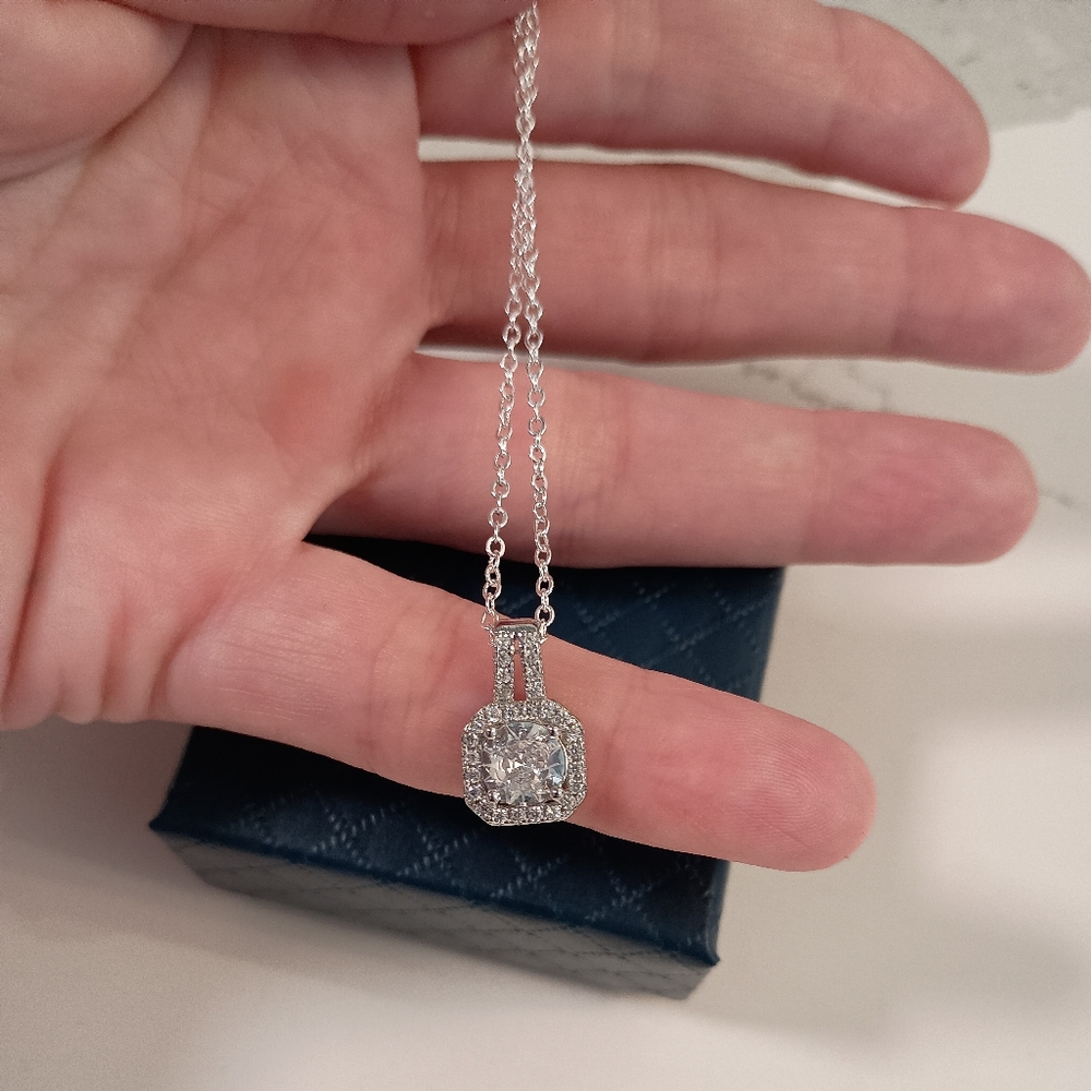New Moissanite 925 Sterling Silver. Beautiful Gift ๐ No Pass - Picture 7 of 7